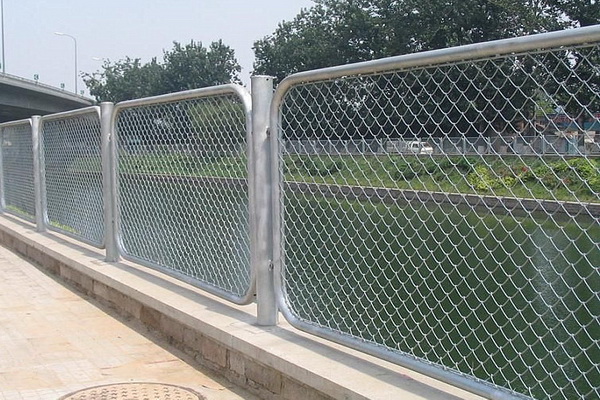 Mesh Frame Fenching